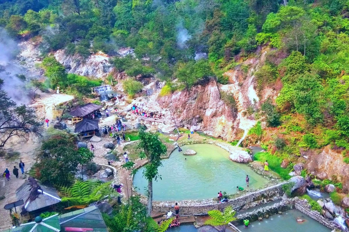 Kawah Rengganis Di Bandung Daya Tarik Harga Tiket Jam Buka Dan Rute