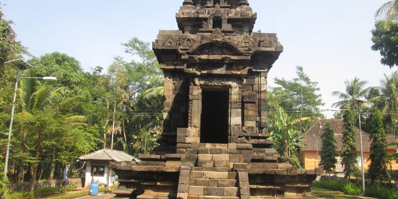 Sejarah Candi Merak Di Klaten