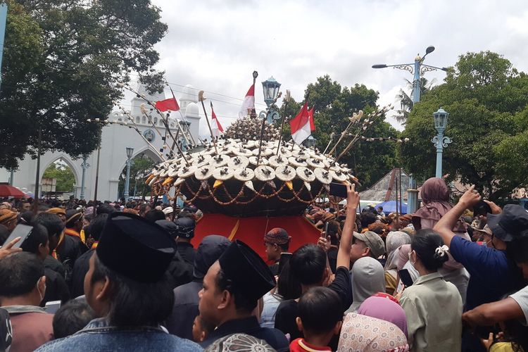 UMK Atau UMR Solo Raya Surakarta Sragen Karanganyar Dan Lainnya