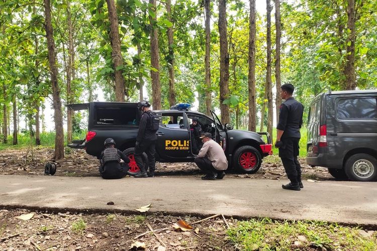 Bom Sisa Perang Dunia II Temuan Warga Diledakkan Di Mojokerto