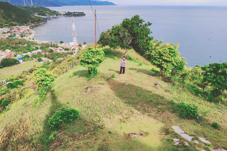 Foto Pesona Masjid Walima Emas Yang Berdiri Di Bukit Kapur Tandus