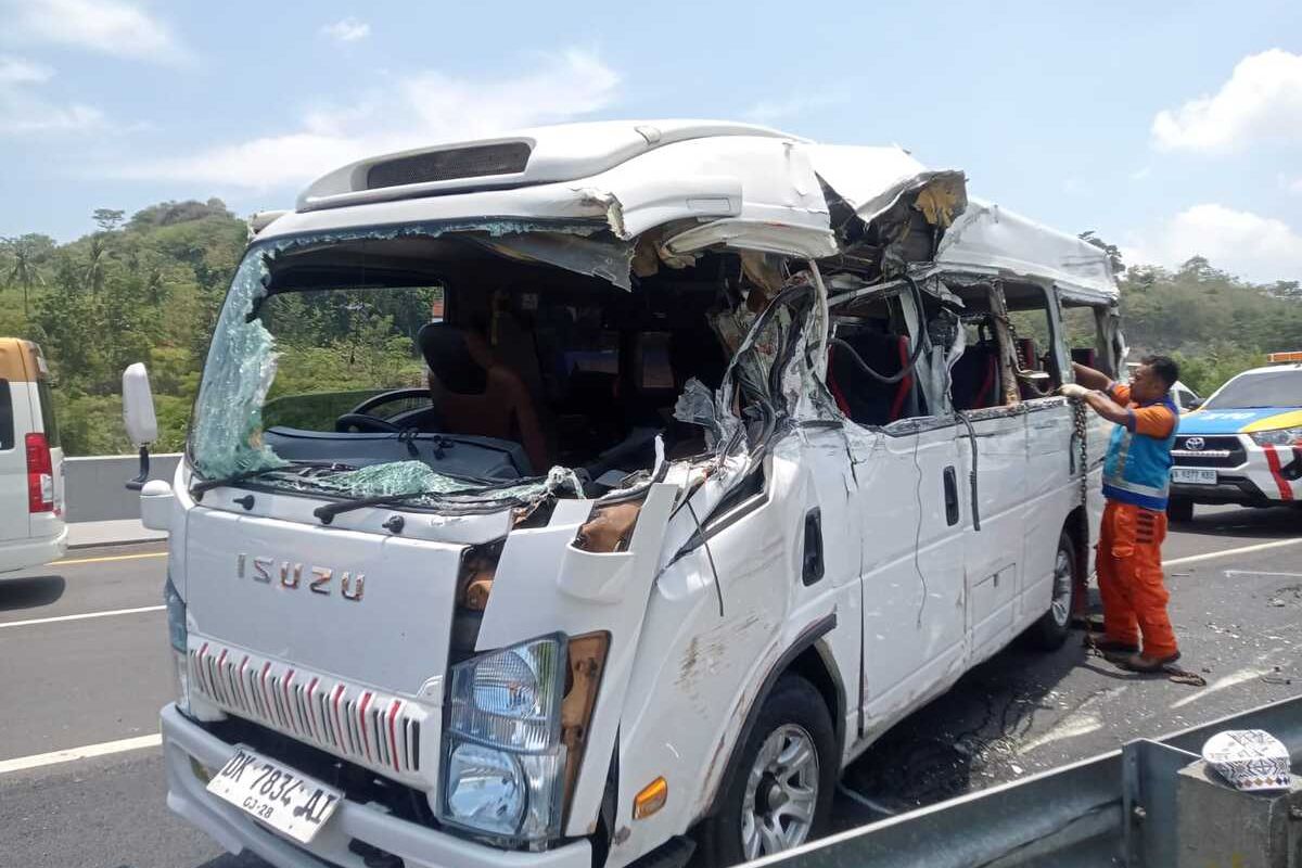 Kronologi Kecelakaan Rombongan Santri Di Tol Ungaran 4 Orang Tewas