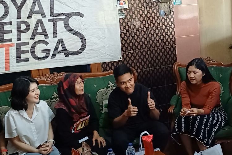 Ditanya Soal Pertemuan Dengan Puan Besok Kaesang Ancungkan Dua Jempol