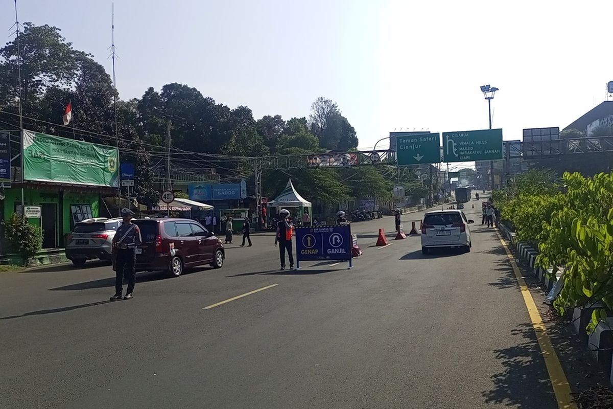 Polisi Terapkan Ganjil Genap Di Puncak Bogor Hingga Desember