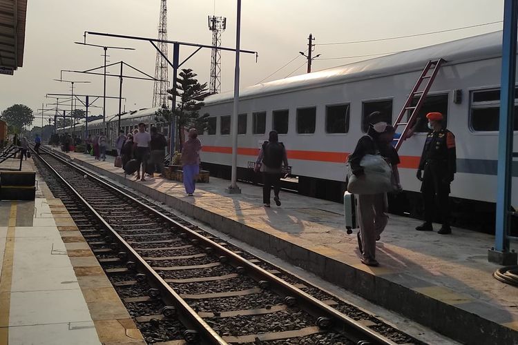 Imbas Ka Argo Semeru Anjlok Di Yogyakarta Perjalanan Kereta Tujuan