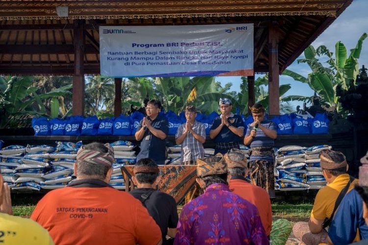 Foto Peringati Hari Raya Nyepi Bri Peduli Bagikan Bantuan Sembako Di