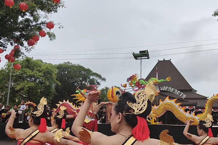 Ganjar Mahfud Tonton Wayang Orang Dengan Cerita Tumbangnya Keserakahan