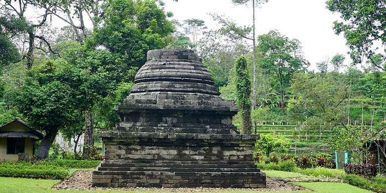 Candi Sumberawan Stupa Raksasa Di Malang