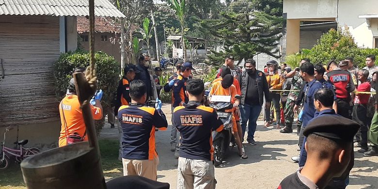 Berita Harian Rekonstruksi Kasus Mutilasi Mahasiswa Umy Jadi Tontonan