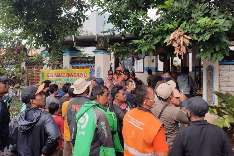 Sekolah Luar Biasa Di Pesanggrahan Terbakar Proses Pemadam Api Jadi