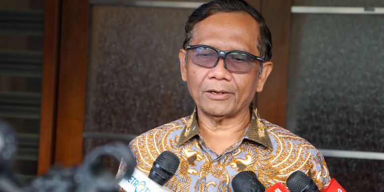 HOAKS Mahfud MD Nonaktifkan 72 Anggota DPR