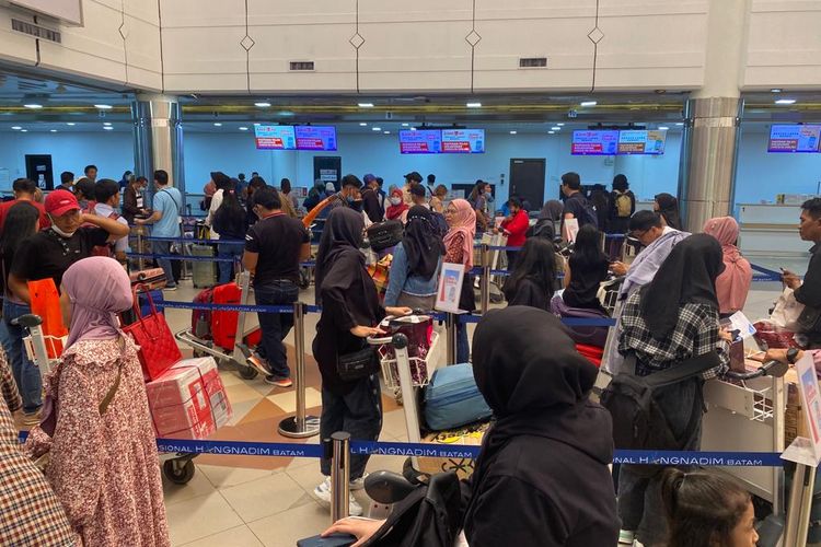 Capai 14 000 Jumlah Penumpang Pesawat Bandara Hang Nadim Batam Naik 47