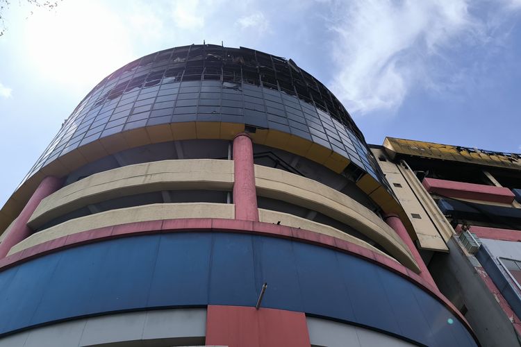 Foto Mushala Di Glodok Plaza Tak Terbakar Apa Saja Yang Tetap Utuh