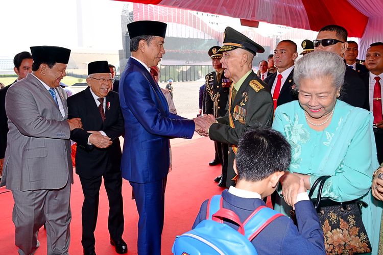 Istana Bantah Jokowi Tak Salami Try Sutrisno Di Acara HUT TNI