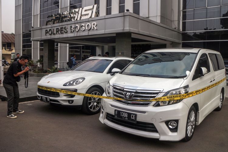 Pegawai Kpk Gadungan Naik Mobil Mewah Saat Peras Pejabat Pemkab Bogor