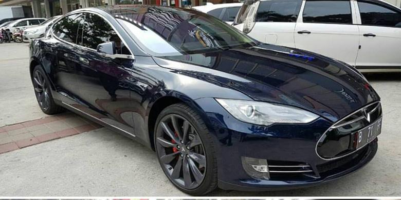 Tesla Autopilot Indonesia