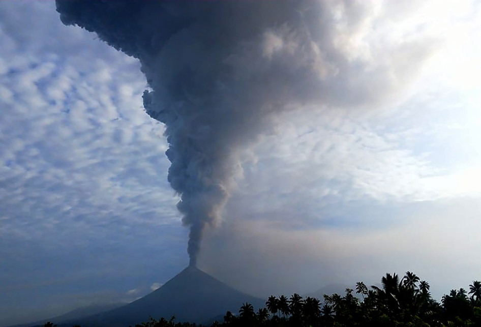 Mengamati Aktivitas Gunung Soputan