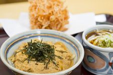 Teuchimenho Maruichi adalah kedai mie legendaris di Nagoya, Jepang.