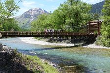 Prefektur Nagano merupakan salah satu lokasi instagramabel yang harus dikunjungi di Jepang karena keindahan alamnya dan pemandian air panasnya yang terkenal.