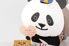 Toko kue Sugar Butter Tree di Tokyo, Jepang ini merupakan toko yang khusus menjual kue-kue yang terbuat dari bahan sereal. Mereka merilis produk terbaru berupa kue Panda Sugar Butter Sand Tree yang dimasukkan ke dalam tas kue berbentuk panda.