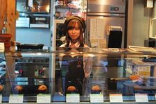 Toko arancini NAGOYA, Jepang. Toko ini menjual kroket dengan isian nasi yang merupakan hidangan lokal Italia.