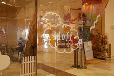 Moff animal cafe cabang Aeon Mall Makuhari Shintoshin di Prefektur Chiba, Jepang.