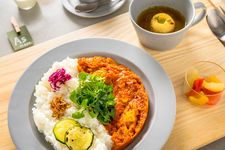 CURRY PLATE (1.280 yen) dan HANDDRIP BLEND (500 yen) 