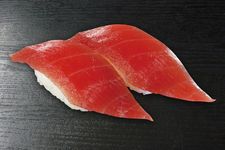 Maguro-no-akami (daging merah tuna)