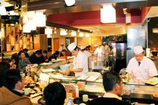 restoran sushi tradisional