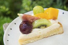 &ldquo;Fruit tart/tart buah&rdquo; harga 430 yen. Buah yang digunakan berbeda tiap musimnya. 