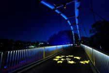 Light up di Wareiwa Bridge