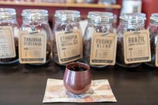 Blend yang menggunakan biji kopi Brazil, Guatemala atau Etiopia (seharga 500 yen)