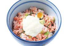 &ldquo;Kani Tororo-Don&rdquo; yang diberi banyak daging kepiting (1.300 yen) 