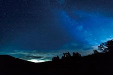 Pemandangan bintang-bintang di langit 