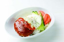 Porsi besar Loco Moco Set (880 yen) 