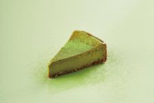 Baked Cheesecake dengan bahan Hoshino Matcha.