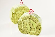 Kue Matcha Roll.