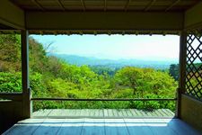 Gekkoutei berada di dekat puncak gunung. Pengunjung dapat melihat kota Kyoto dan Gunung Hieizan dari tempat yang menguntungkan ini.
