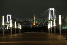 Pemandangan malam dari Dek Daiba (West Promenade)