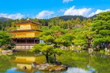 Kuil Kinkaku-ji di Kyoto, Japan