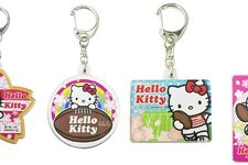 &ldquo;Gantungan Kunci Akrilik Hello Kitty Tim Rugbi Jepang&rdquo; (800 yen) *4 jenis