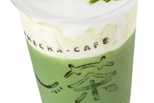 Matcha Milk Cheese Tea yang dijual seharga 626 yen menggunakan Uji Matcha untuk rasa manis yang agak pahit dan halus.