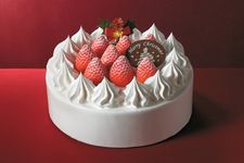 Gateau Fraise bakal memenuhi mulut  kamu dengan rasa manis dan asam stroberi. Foto ini menampilkan kue ukuran 6.