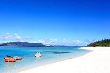 ILUSTRASI - Resor tepi pantai di Okinawa