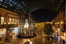 Baccarat Chandelier, Yebisu Garden Place.