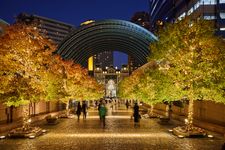 Center hiroba (center square), Yebisu Garden Place.