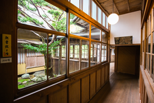 Have a great experience staying a night at the temple, or temple lodging (Shukubo) - Saizenin temple, the corridor and interior