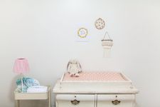 Ilustrasi nursing room atau baby room. 