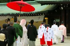 Pernikahan tradisional di kuil Shinto di Jepang. (KARAKSA MEDIA PARTNER)