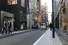 Sejarah jalan tanpa trotoar di Ginza, Tokyo, Jepang. (GINZA INFORMATION MANAGEMENT (GIM) VIA MEQQE BOOK)